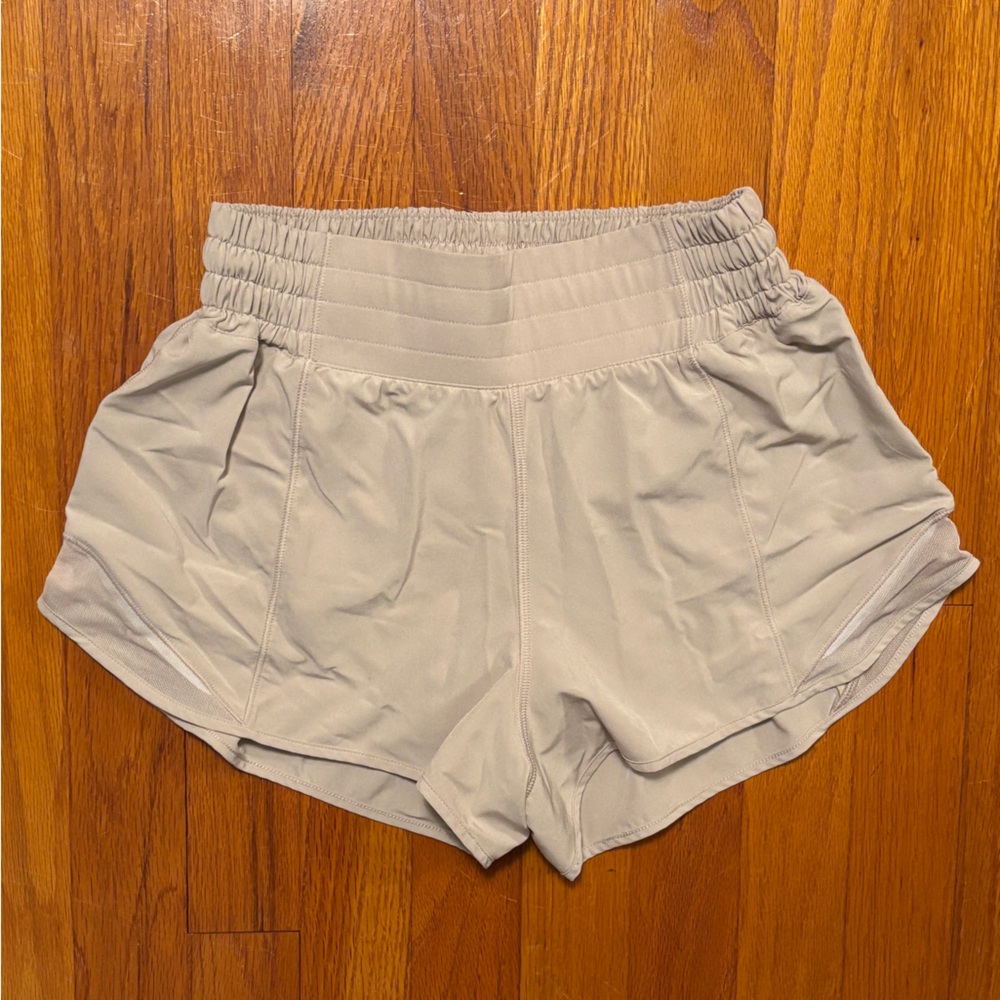 lululemon Hotty Hot Shorts 2.5